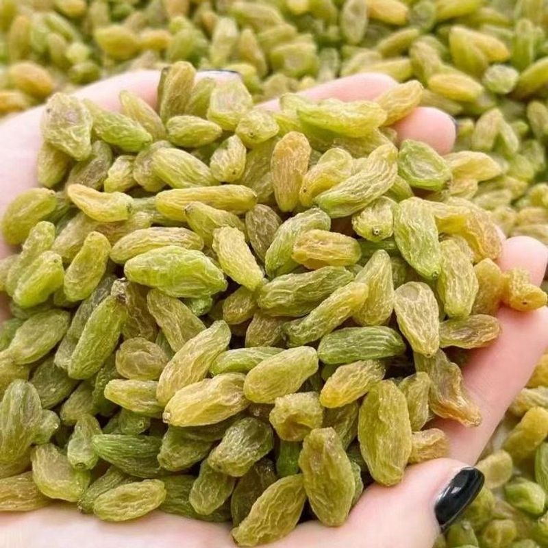 新疆吐鲁番葡萄干无核白绿宝石大颗粒新货批发高品质商用