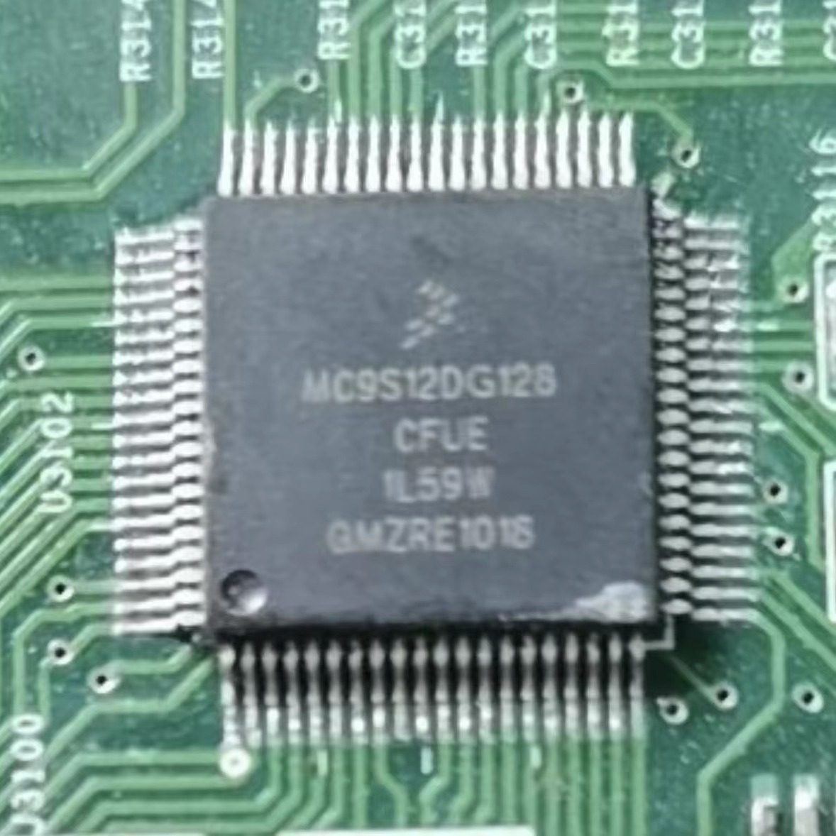 MC9S12DG128CFUE 封装QFP微控制器芯片