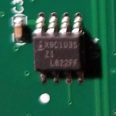 X9C103SZI X9C103S 数字电位器 贴片SOP8