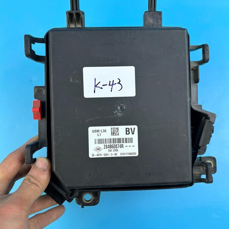 雷诺风朗机舱保险盒,保险丝w盒,拆车件,284B60874R,