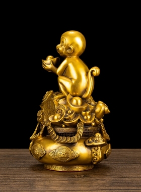 纯铜猴子摆件金猴献宝生肖猴招财福猴G吉祥物家居客厅办公室装饰