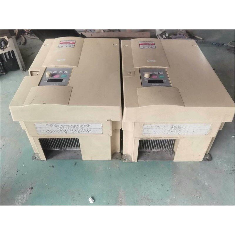 东芝变频器VFS7-2075P(2)两台O7.5KW.  22