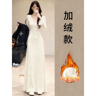 大衣内搭白色针织连衣裙女秋冬修身长裙裙子长款打底冬季加绒加厚