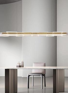 现代轻奢餐厅吊灯设计师创意光影高端玻璃简约餐桌一字长条吊灯