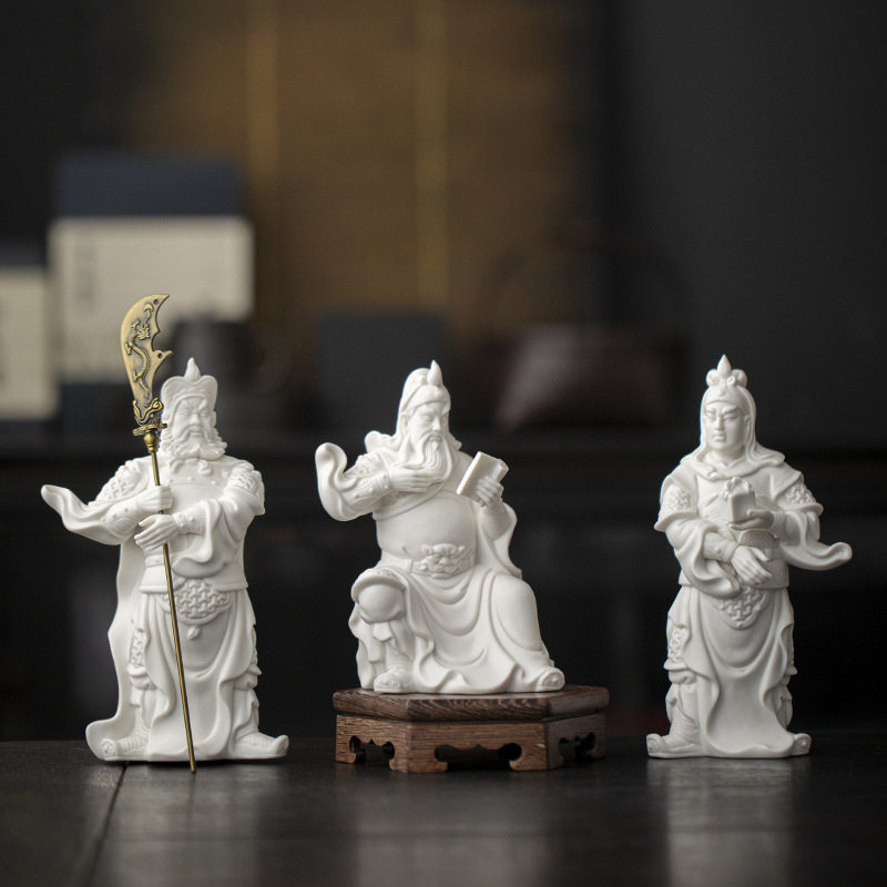 中式陶瓷三国历史人物武将关羽关平周仓摆件书房博古架装饰摆设