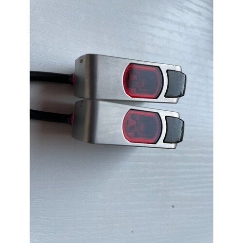 议价正品KEYENCE基恩士LR-ZB250AN激光传感器实物