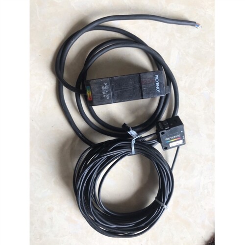 议价KEYENCE CZ-V21AP/CZ-H32,成色如图,
