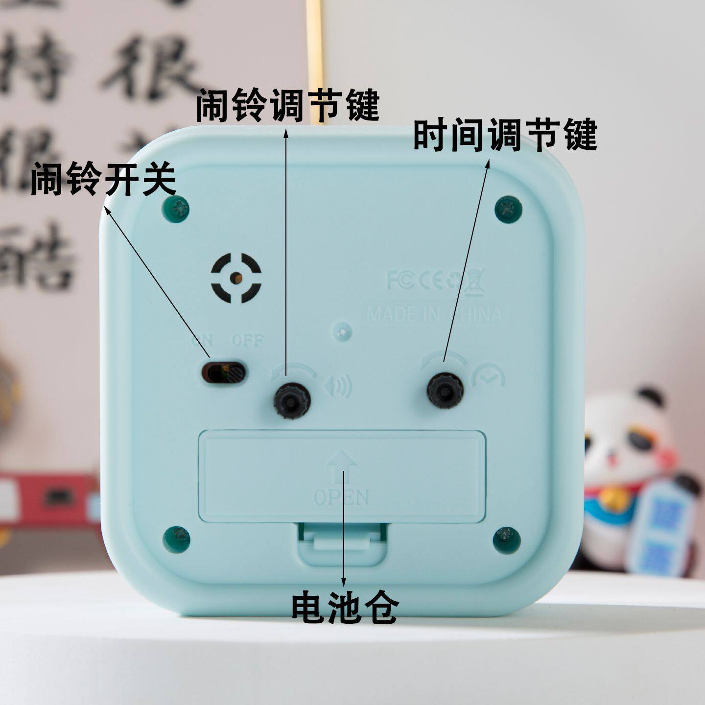 桌面静音可爱时钟学生方形闹钟孩童早晚起床实用桌面钟表