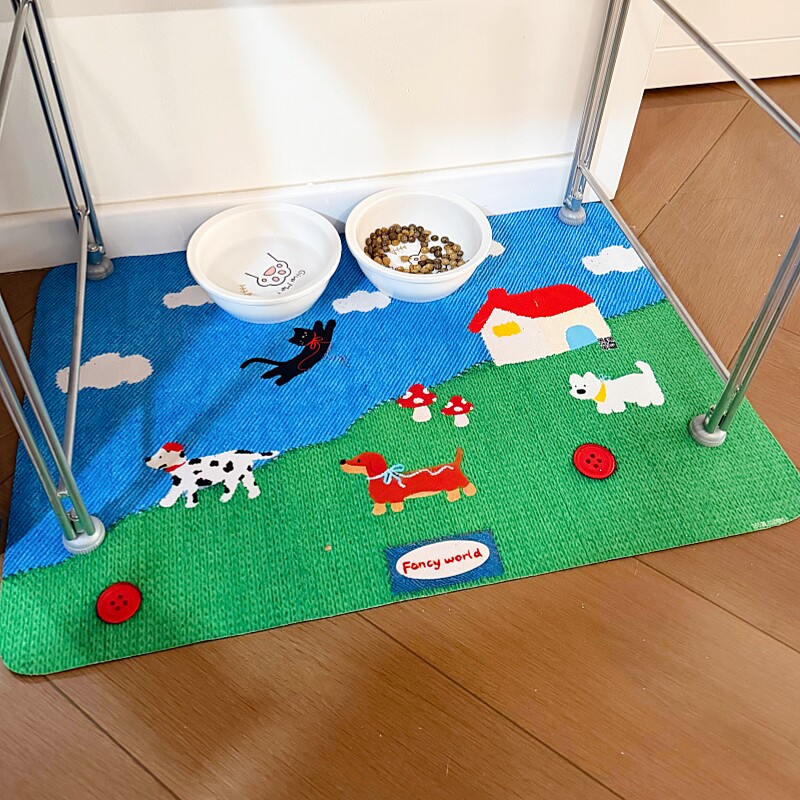 硅藻泥宠物猫咪狗狗餐垫宠物碗防溅防漏耐脏易清洁地垫多巴胺新款
