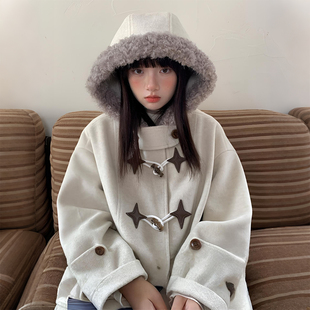 300斤大码女装胖mm韩系慵懒风连帽呢子大衣女牛角扣毛领宽松外套