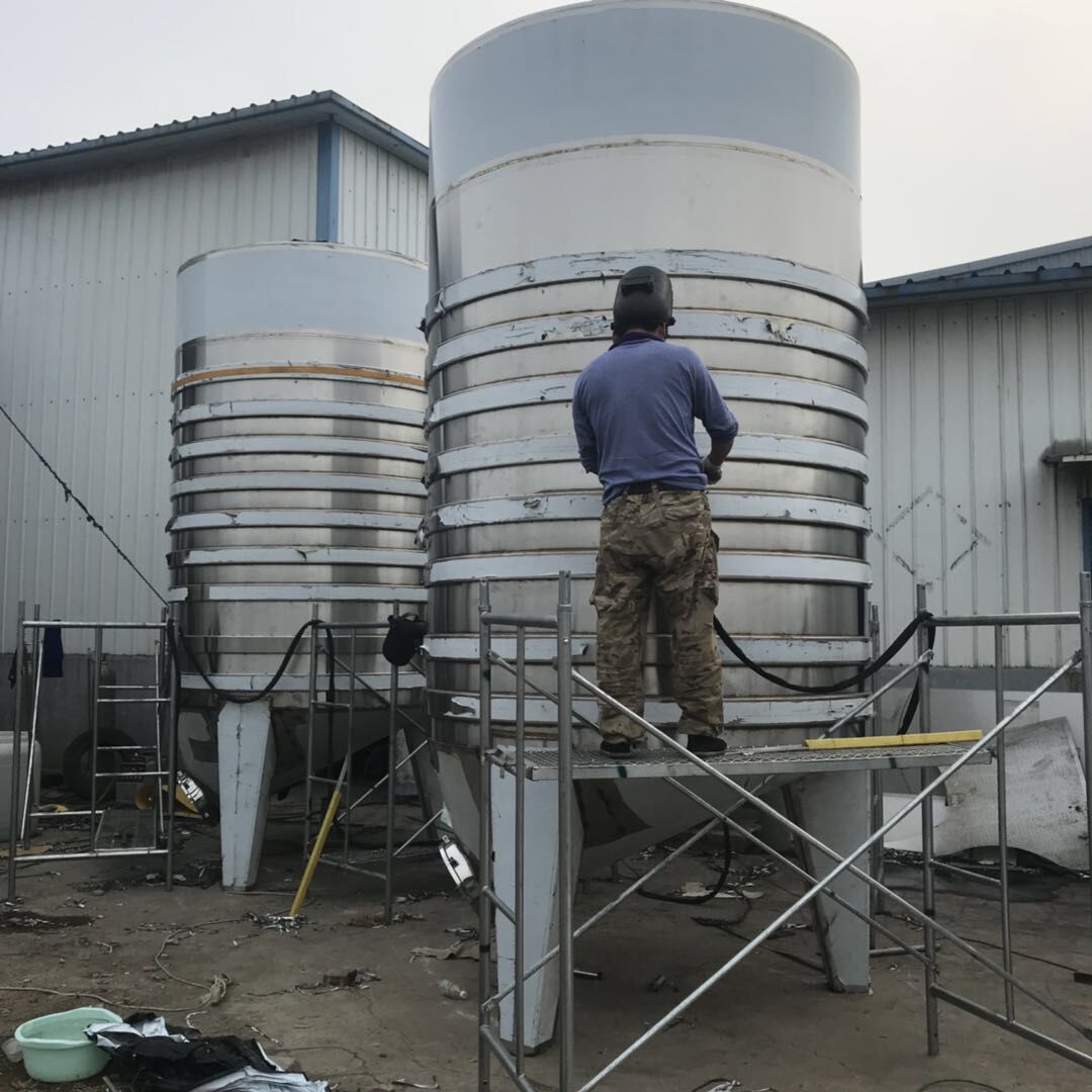 各种型号白酒罐食品级304不锈钢酿酒设备小酒坊酒容器厂家特价