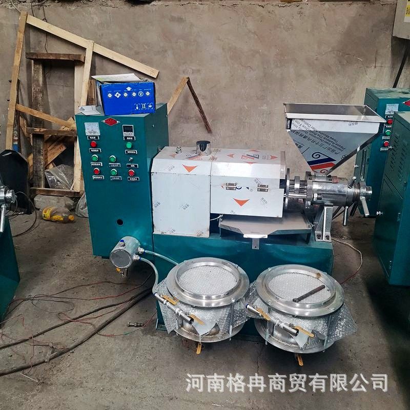 多功能大豆螺旋榨油机 家用黄豆榨油机 格冉榨油机设备