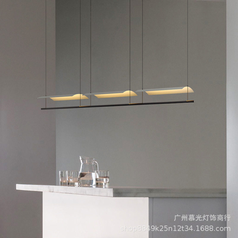 设计师吊灯2021年新款工作室led长条灯北欧极简创意吧台餐厅吊灯