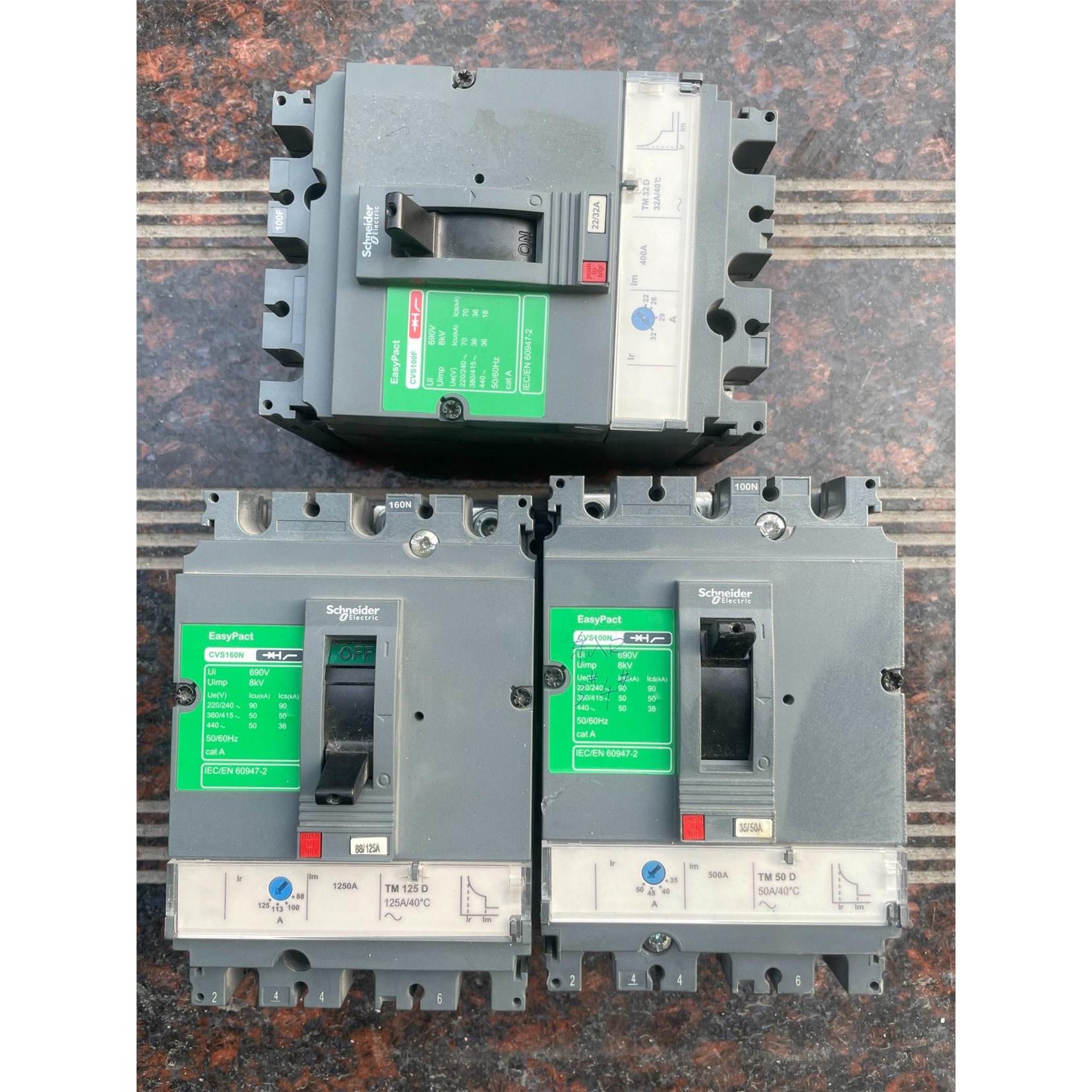 拍前询价:特价处理施耐德CVS160N/100N/100F系列
