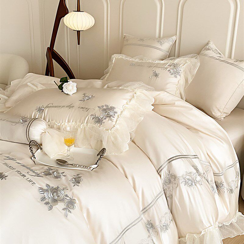 春夏少女心80支兰精天丝四件套花卉刺绣花边丝滑被套床上用品1.8