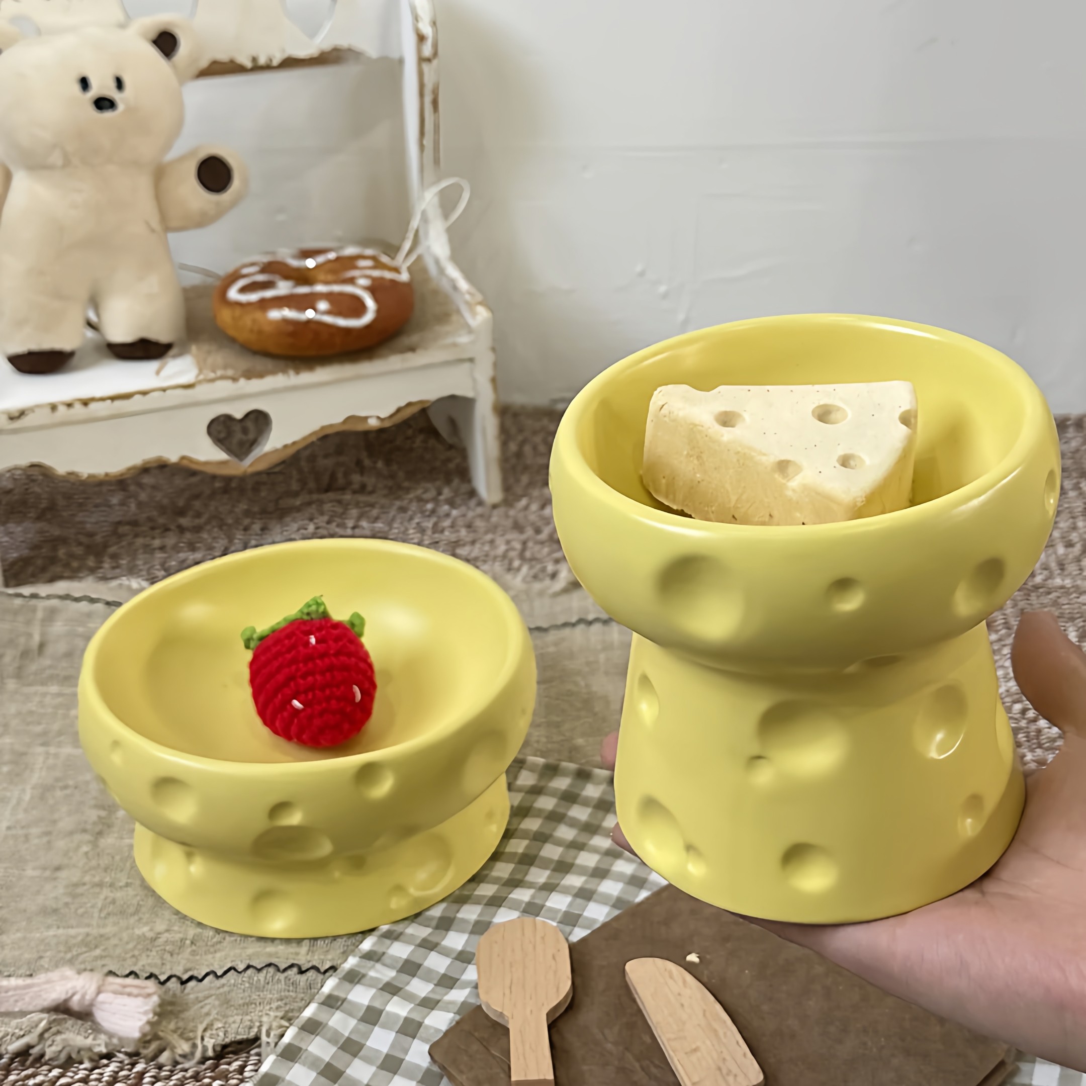 奶酪猫碗陶瓷猫食盆粮碗水碗高脚斜口保护颈椎防打翻大口径狗碗,宠物/宠物食品及用品,猫狗碗/慢食碗,淘宝优惠券,粉丝福利购,淘宝优惠卷