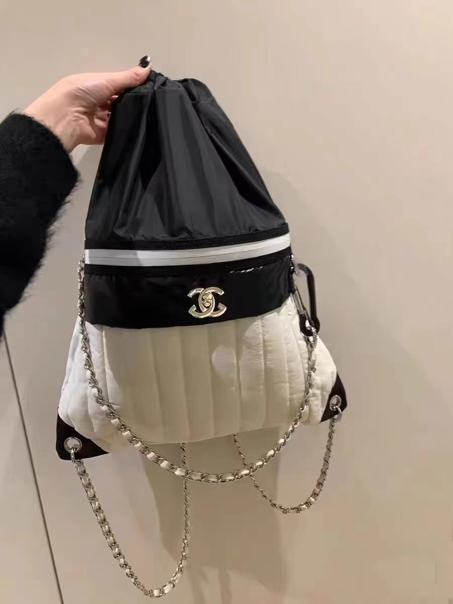 (现货)中古时尚休闲百搭学生背包尼龙抽绳链条双肩包