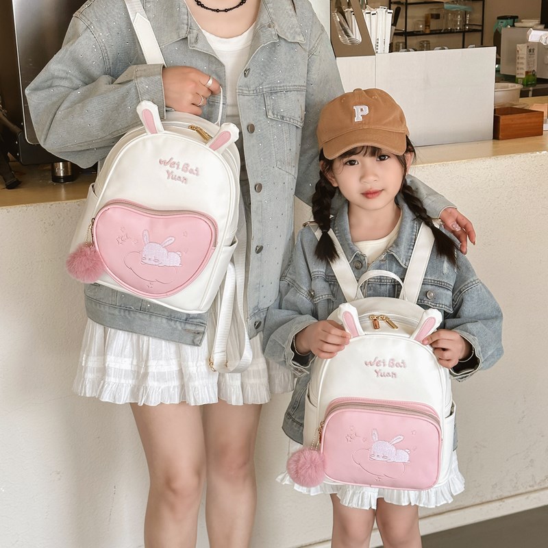 百搭学生户外旅行迷你背包