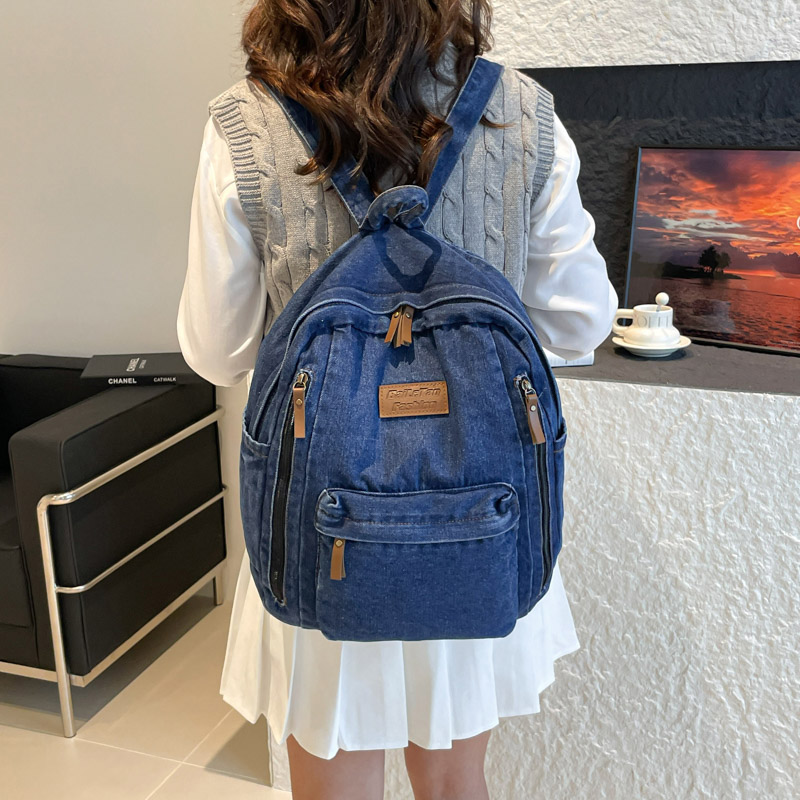 电脑背包大容量登山包