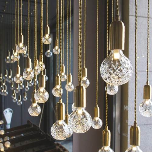 北欧餐厅吧台水晶玻璃灯个性创意橱窗简约现代单头床头LED小吊灯