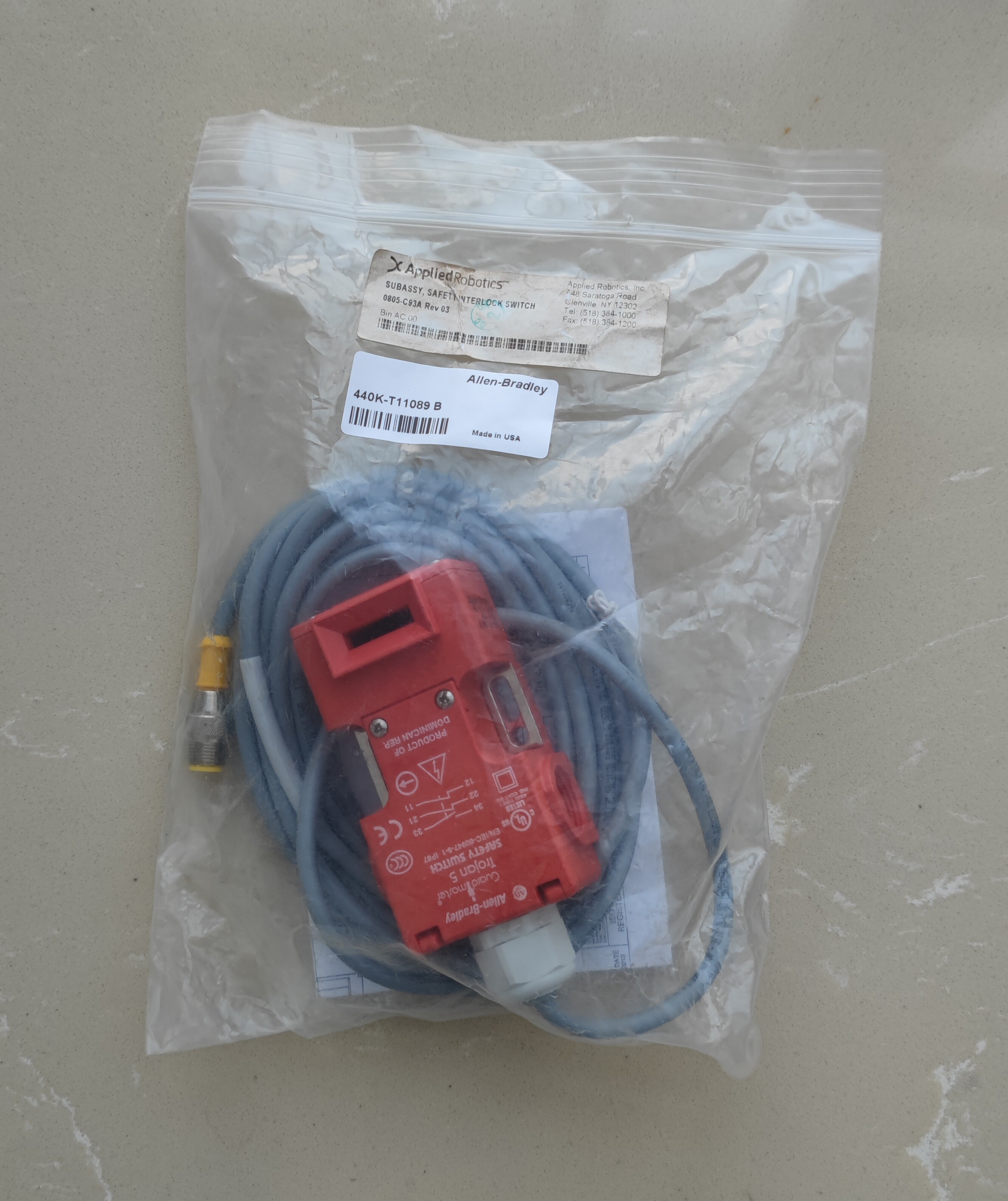 AB安全开关440K-T11089 ；0805-C93A 全新原装现货260528
