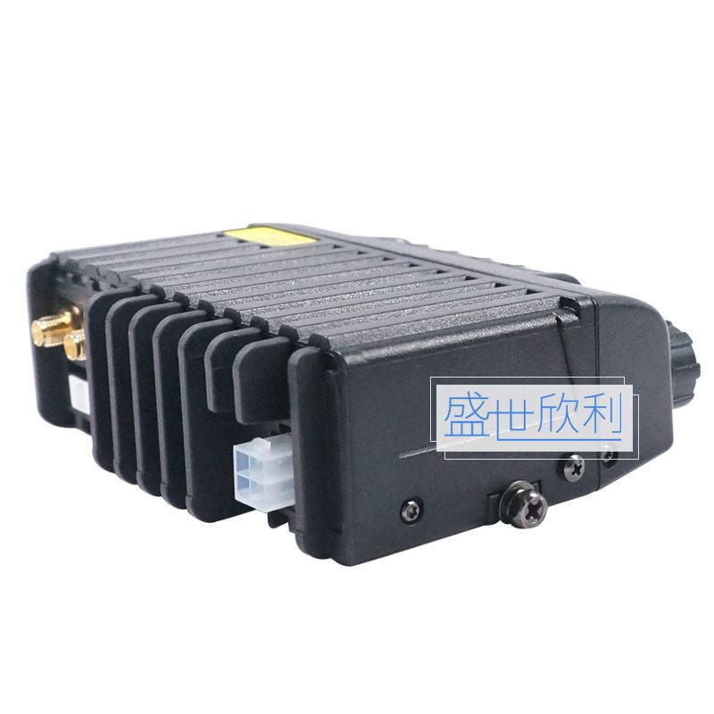 极速。森海克斯SPTT-100 4G通车载对讲机公网集T群全国对讲机车载