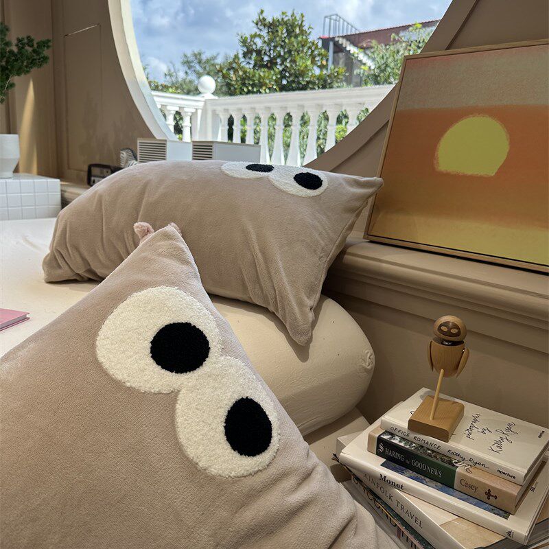 极速柔软巧克力咖牛奶绒大眼睛枕头套刺绣48Kx74cm单独枕套一只枕