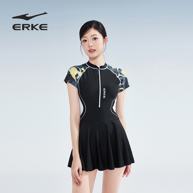 erke圆领女连体保守游泳衣显瘦