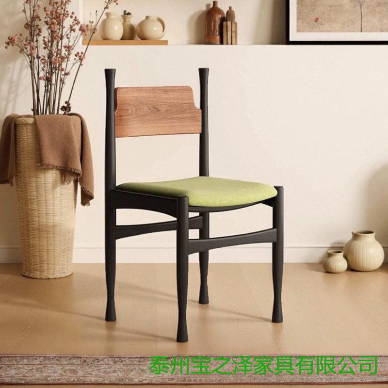 法式复古餐椅冲冠椅中古实木设计师款餐厅家用梳妆椅酒店靠背椅子