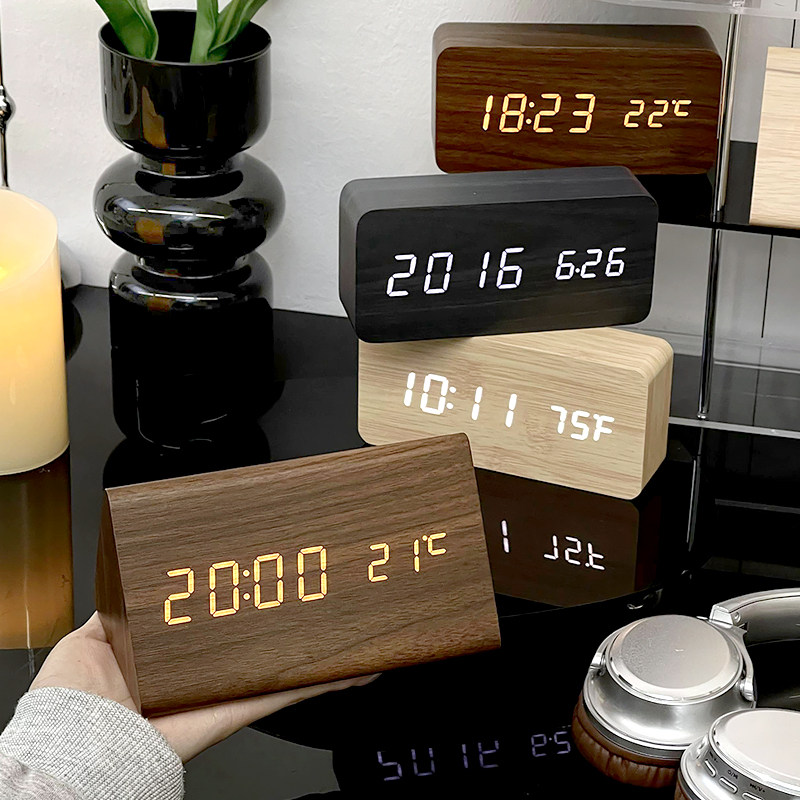 速发高头值闹钟复古智能静生床颜学音夜光电子钟桌面温度湿度声控