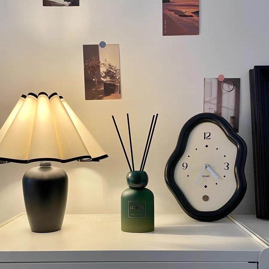 原木新中式小巧复古百褶罩花瓣夜台灯民宿装饰木艺术房间床头浪漫