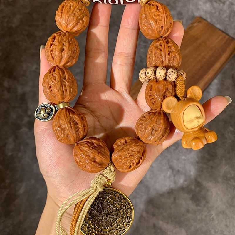 极速睡眠宝宝雕刻吊坠野生秋子核桃手持藏银牌手串车挂Z文玩把件