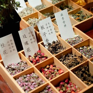 极速古风婚礼场景布置o迎宾区签到创意DIY好运香囊中草药香囊材料