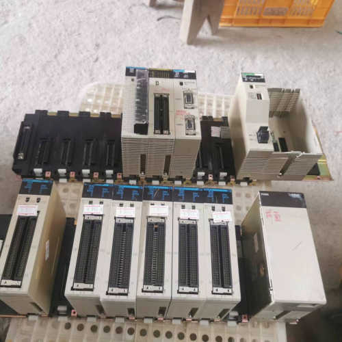 议价PLC控制器CS1W-NC433实物图分别型号清单