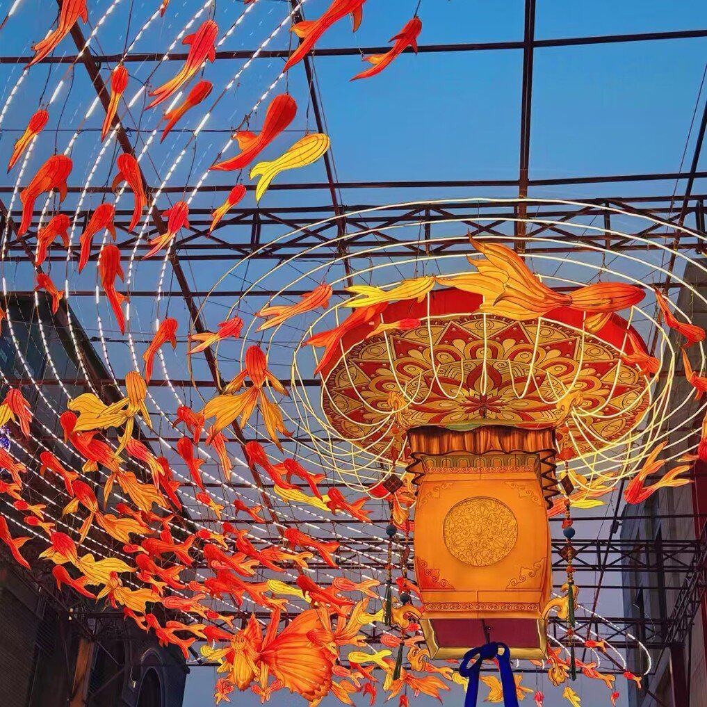 飞鱼群花灯景区 户外商业街古风装饰灯笼网红鱼灯豫园花灯锦鲤