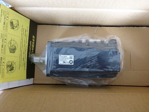 全新安川伺服电机SGMJV-08AAA2C、SGMJV-08AAA6C、SGMJV-08A3A61