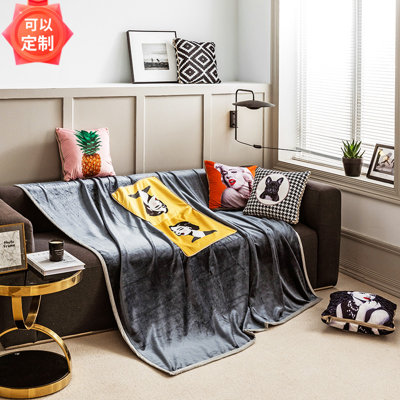 法兰绒抱枕被抱枕毯子二合一两用车载办公室午睡毛毯轻奢靠垫保暖