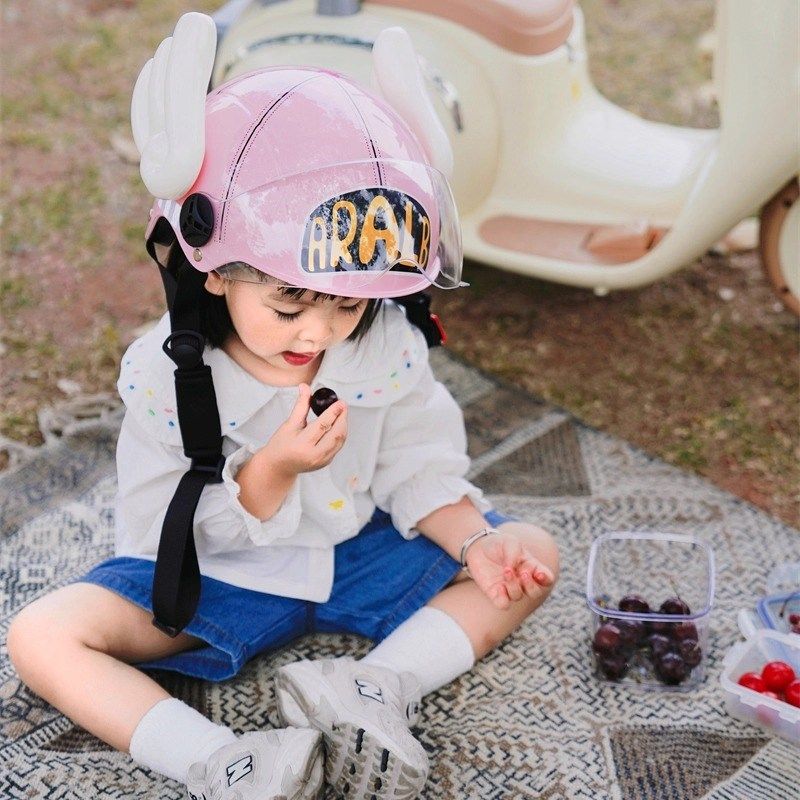 新国标3C认证儿童阿拉蕾头盔创意卡通可爱电动车摩托车半盔安全帽