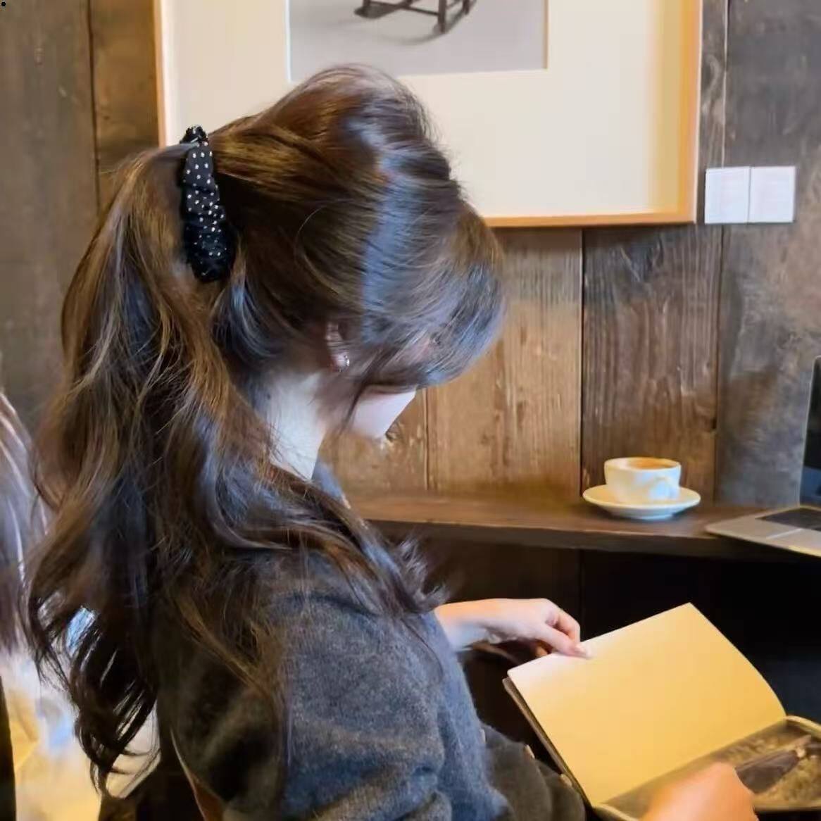 复古波点褶皱香蕉夹高级