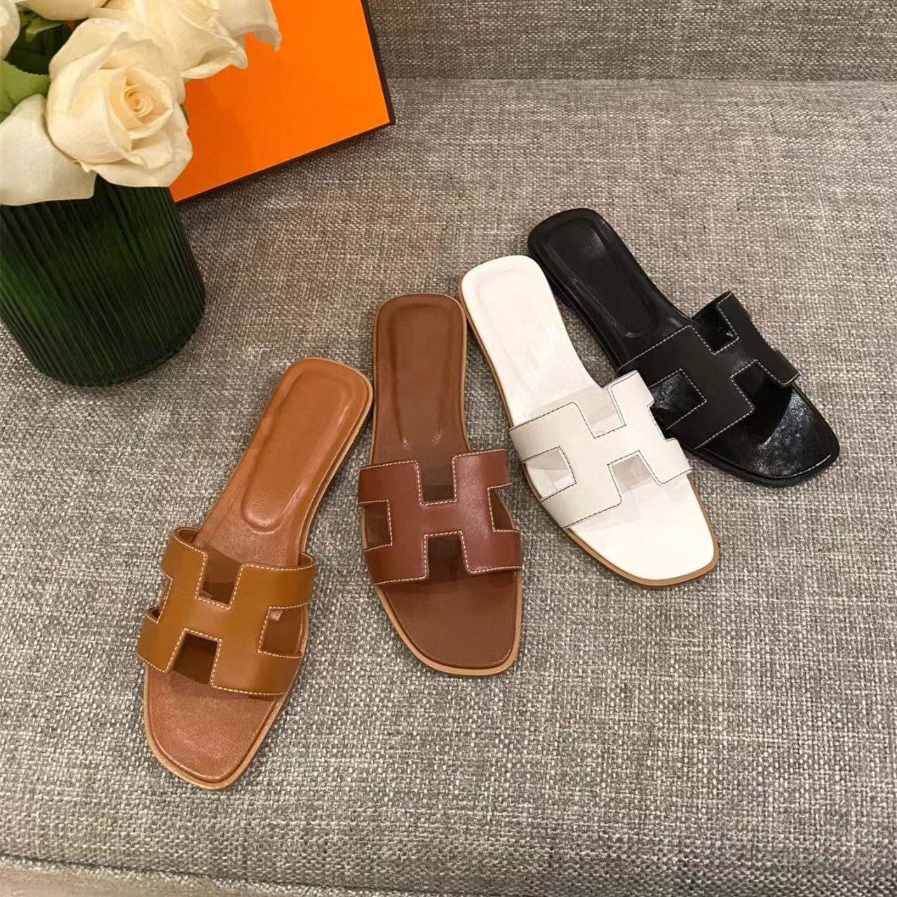 2026欧美夏新款沙滩凉白色时尚外穿旅游度假拖鞋女平底真皮