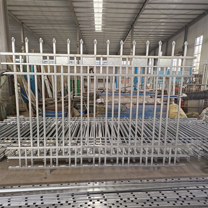 厂家批发欧式铁艺护栏 厂房围墙护栏 院墙护栏私家庭院围栏