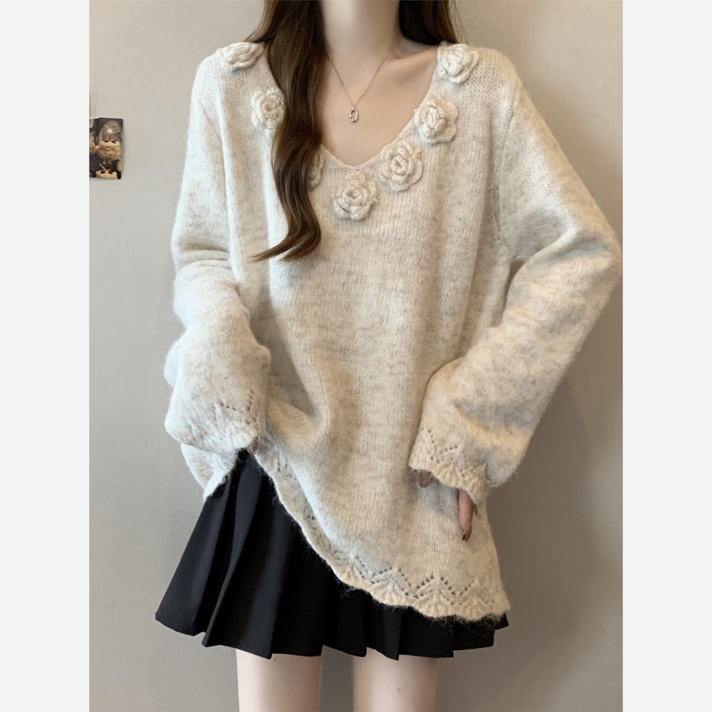 三维花针织衫V领加码女性