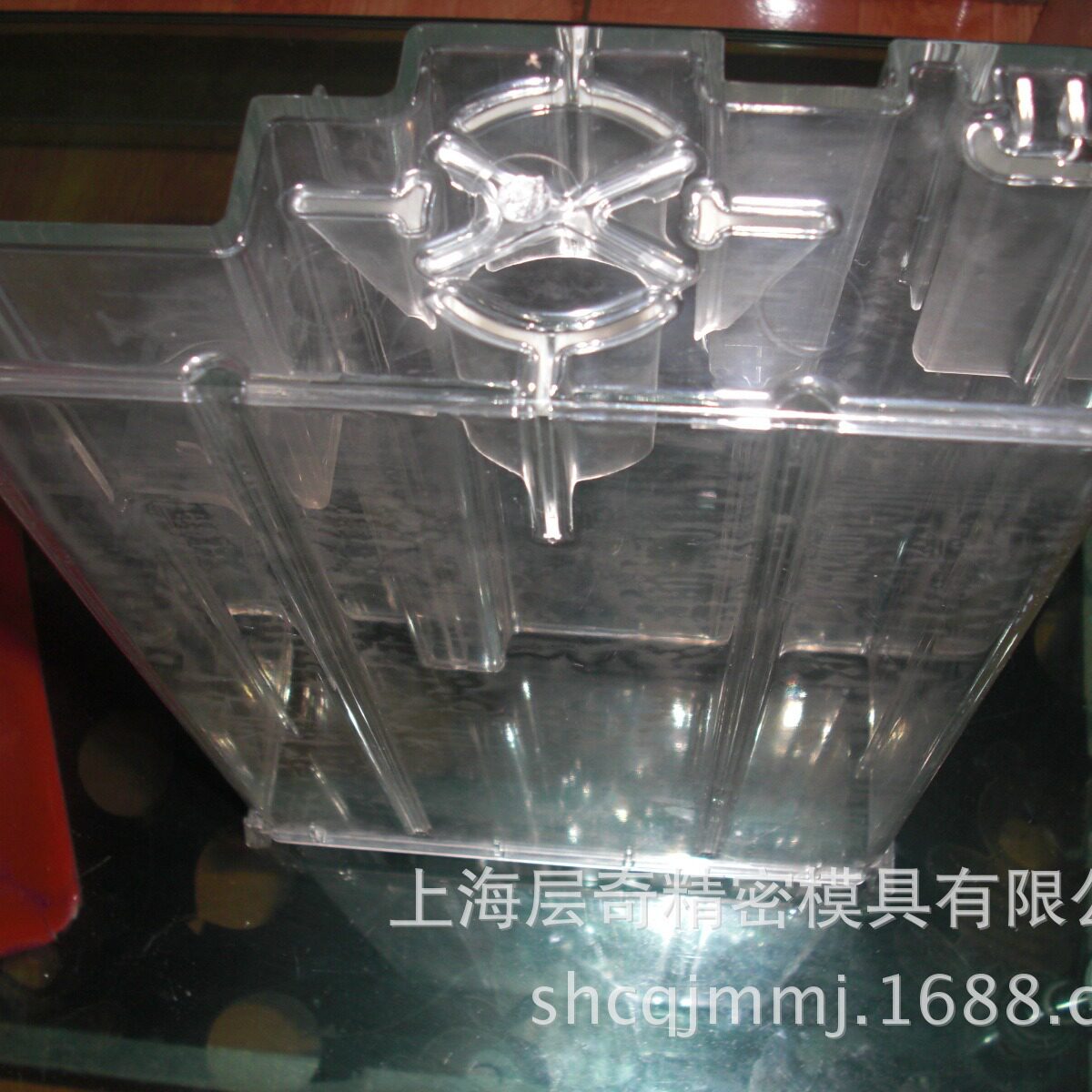 提供塑料PC镜面模具加工热流道模具成型加工成品组装试模打样