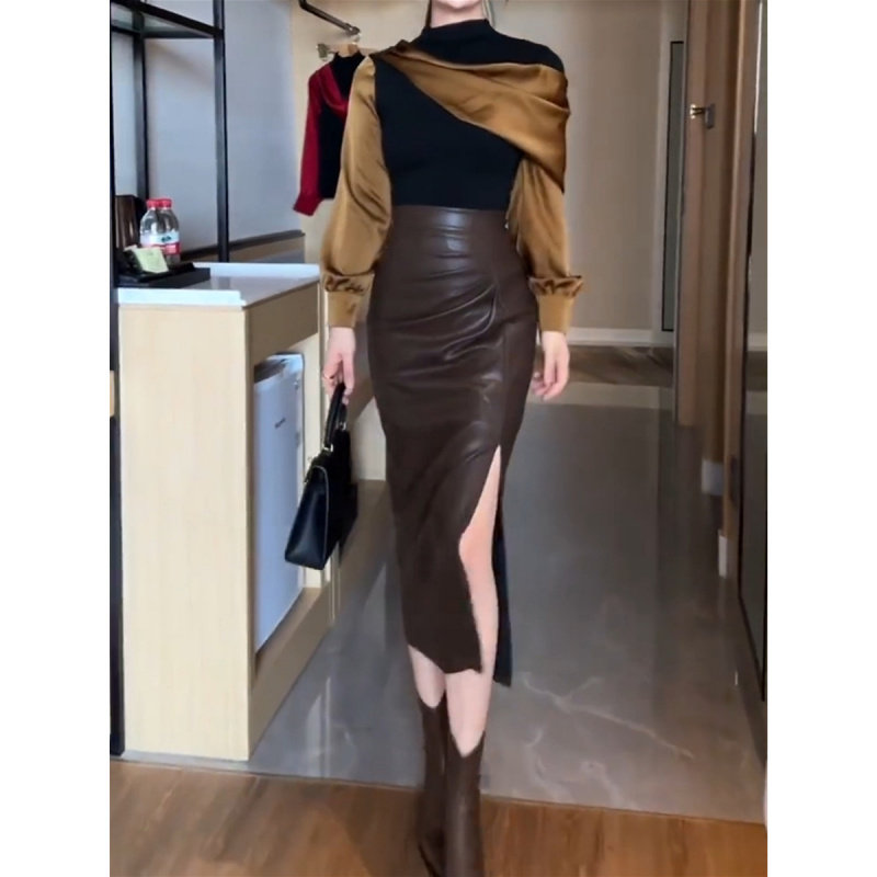 微胖mm侧开叉半身裙皮裙女2025夏季高腰褶皱气质中长款包臀一步裙
