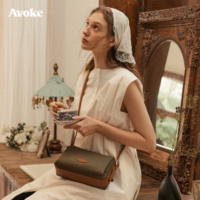 Avoke肩下三角包复古腋下包