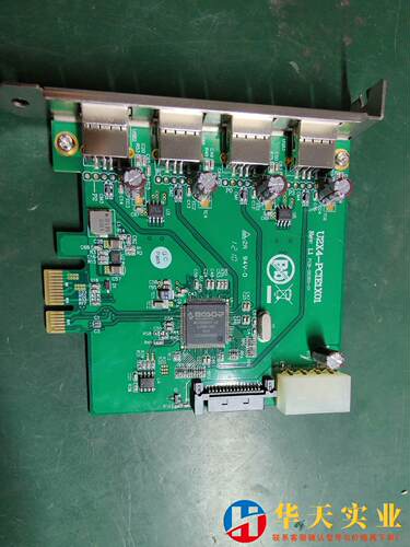 U2X4-PCIE1X01 USB 连接板