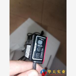 KEYENCE 条码 读取器SR 710配KEYE 基恩士固定式