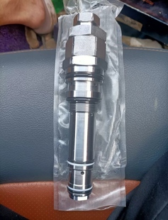 7主溢流阀主炮副炮 小松挖掘机PC300.360