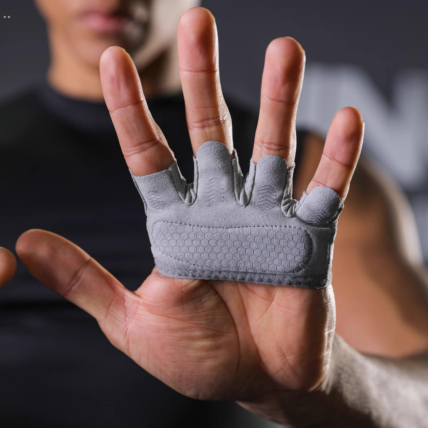 运动健身手套骑行训练男单杠引体向上专用护掌女士四指防滑防起茧