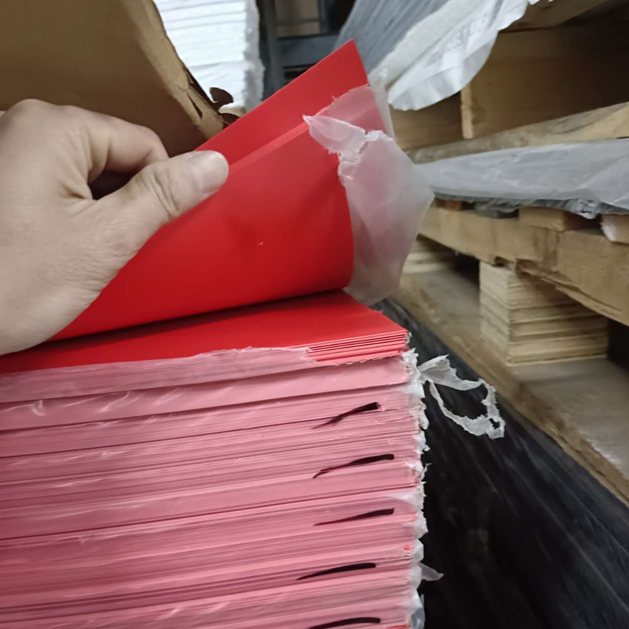 红色塑料片 0.26 0.5MM 哑红色PVC片材 哑黄PVC片材 0.3红色胶片